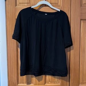 Lululemon t shirt
